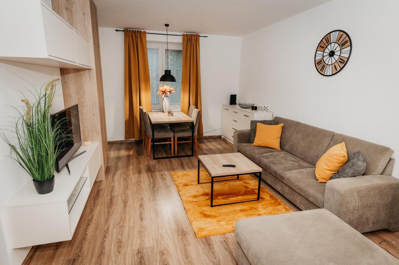 Old Town City Center Apartment 2 - Private Parking Included Košice Extérieur photo