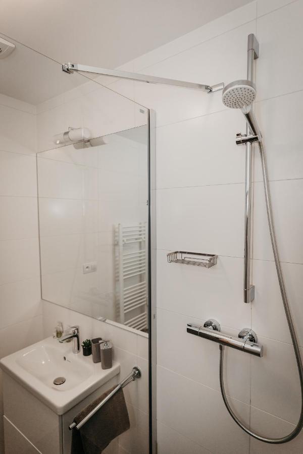 Old Town City Center Apartment 2 - Private Parking Included Košice Extérieur photo