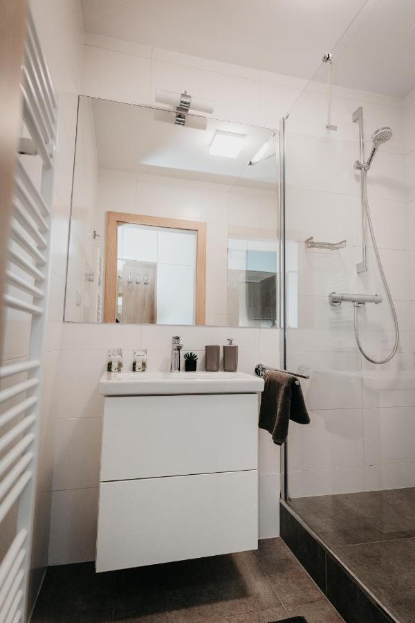 Old Town City Center Apartment 2 - Private Parking Included Košice Extérieur photo