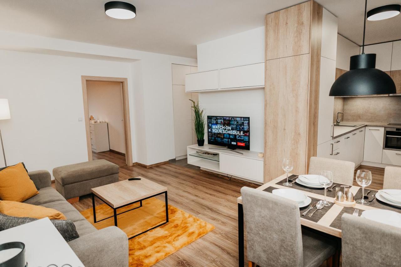 Old Town City Center Apartment 2 - Private Parking Included Košice Extérieur photo